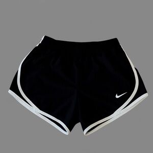 Nike Women’s Size Small Athletic Shorts Black and white